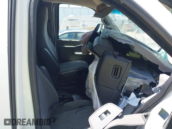 2016 Chevrolet Express Cargo with VIN 1GCWGAFF2G1304927, listed as a IAAI auction lot 42540234 with Not provided miles and . Bid and sale history available at DreamBid. Image 5.