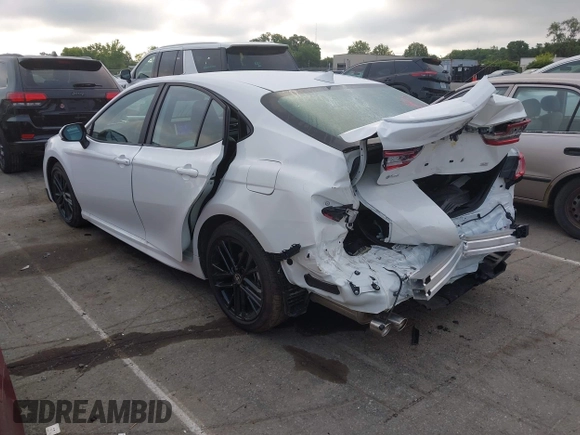2025 Toyota Camry LE z VIN 4T1DAACK7SU152544, wystawiony jako IAAI lot #42489001 z przebiegiem 1 308 mil mil oraz . Historia ofert i sprzedaży dostępna na DreamBid. Obrazek 3.
