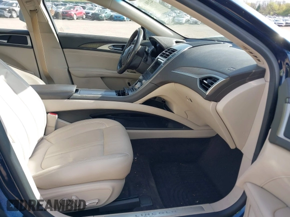 2017 Lincoln MKZ Hybrid Select z VIN 3LN6L5LU9HR641278, wystawiony jako IAAI lot #42159836 z przebiegiem 85 856 mil mil oraz . Historia ofert i sprzedaży dostępna na DreamBid. Obrazek 5.
