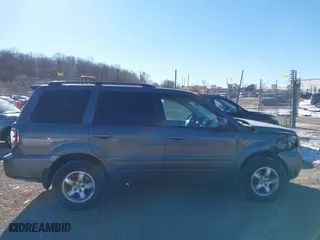 2008 Honda Pilot EX-L with VIN 5FNYF28518B006058, listed as a IAAI auction lot 41425424 with 230,006 mi miles. Bid and sale history available at carsss.com. Image 13.