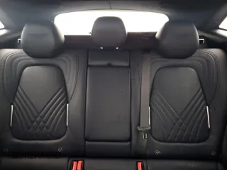 2021 Aston Martin DBX z VIN SCFVUJAW4MTV03930, wystawiony jako Copart lot #73946614 z przebiegiem Nie podano mil oraz Nie do naprawy. Historia ofert i sprzedaży dostępna na DreamBid. Obrazek 10.