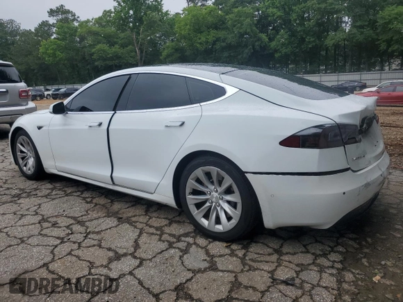 2016 Tesla Model S 90D z VIN 5YJSA1E23GF159354, wystawiony jako Copart lot #59682785 z przebiegiem 111 208 mil mil oraz Szkoda całkowita • Salvage title. Historia ofert i sprzedaży dostępna na DreamBid. Obrazek 2.
