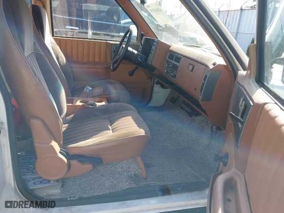 1991 GMC Sonoma with VIN 1GTCS19Z4M8505710, listed as a IAAI auction lot 41865519 with 112,290 mi miles. Bid and sale history available at carsss.com. Image 5.