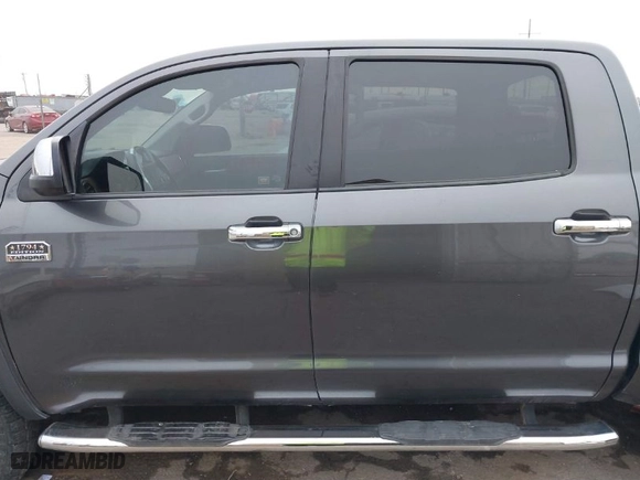 2018 Toyota Tundra 4WD SR5 with VIN 5TFAW5F13JX720398, listed as a IAAI auction lot 41543704 with 261,782 mi miles. Bid and sale history available at carsss.com. Image 14.