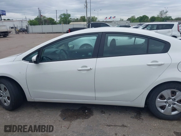2016 Kia Forte LX z VIN KNAFK4A63G5486330, wystawiony jako IAAI lot #41898559 z przebiegiem 149 606 mil mil oraz . Historia ofert i sprzedaży dostępna na DreamBid. Obrazek 14.