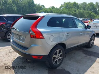 2013 Volvo XC60 T6 z VIN YV4902DZ5D2448575, wystawiony jako IAAI lot #42434563 z przebiegiem 154 710 mil mil oraz . Historia ofert i sprzedaży dostępna na DreamBid. Obrazek 4.