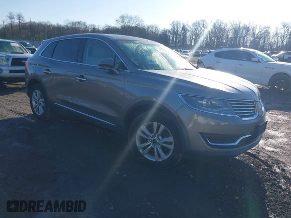 2017 Lincoln MKX Premiere z VIN 2LMPJ8JR3HBL43225, wystawiony jako IAAI lot #41463682 z przebiegiem 121 108 mil mil oraz . Historia ofert i sprzedaży dostępna na DreamBid. Obrazek 1.