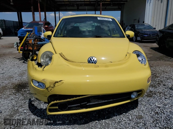 2005 Volkswagen Beetle GLS with VIN 3VWCR31C15M402723, listed as a Copart auction lot 54820195 with 113,245 mi miles and Salvage Title. Bid and sale history available at DreamBid. Image 5.
