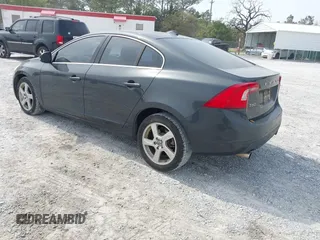 2013 Volvo S60 T5 Premier with VIN YV1612FS2D2193686, listed as a IAAI auction lot 41887293 with 100,612 mi miles. Bid and sale history available at carsss.com. Image 3.