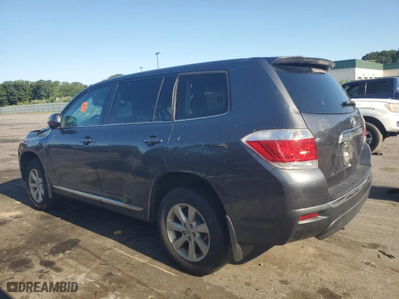 2013 Toyota Highlander with VIN 5TDBK3EH5DS213399, listed as a Copart auction lot 69588574 with 0 mi miles and Non Repairable. Bid and sale history available at carsss.com. Image 2.