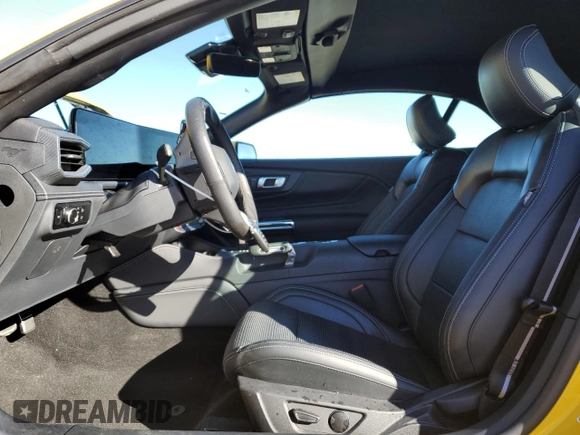 2024 Ford Mustang GT Premium с VIN 1FAGP8FFXR5110046, выставлен на аукционе Copart как лот 41424855 с пробегом 4 131 миль миль и Списание • Salvage title. История ставок и продаж доступна на DreamBid. Изображение 7.