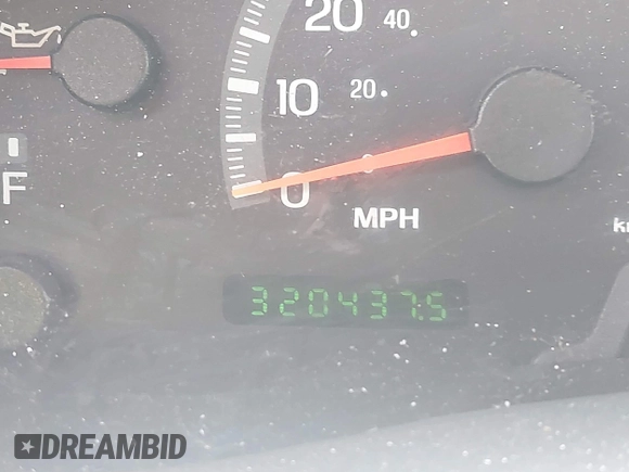 2001 Ford F-150 XLT with VIN 1FTRW08L81KD86516, listed as a IAAI auction lot 42689615 with 320,437 mi miles and . Bid and sale history available at DreamBid. Image 7.