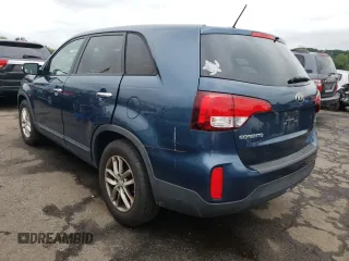 2014 Kia Sorento LX z VIN 5XYKT3A61EG477686, wystawiony jako Copart lot #61287665 z przebiegiem 102 851 mil mil oraz Czysty tytuł • Clean title. Historia ofert i sprzedaży dostępna na DreamBid. Obrazek 2.