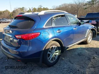 2017 Infiniti QX70 z VIN JN8CS1MW4HM410093, wystawiony jako IAAI lot #41232717 z przebiegiem 46 717 mil mil oraz . Historia ofert i sprzedaży dostępna na DreamBid. Obrazek 4.