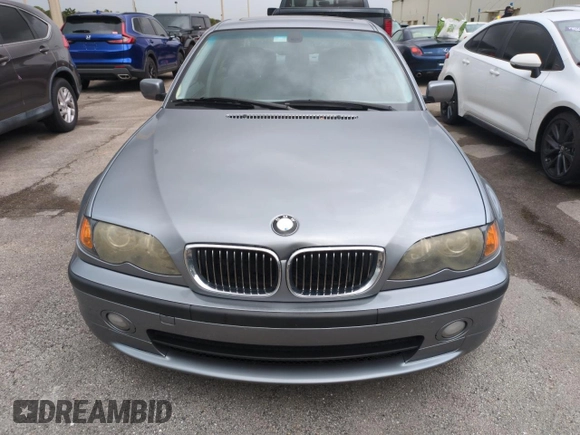 2005 BMW 3 Series 330i with VIN WBAEV53455KM42056, listed as a Copart auction lot 75910624 with 136,892 mi miles and Salvage Title. Bid and sale history available at carsss.com. Image 5.