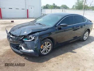 2015 Chrysler 200 Limited с VIN 1C3CCCABXFN538176, выставлен на аукционе IAAI как лот 42423397 с пробегом Не указан миль и . История ставок и продаж доступна на DreamBid. Изображение 2.
