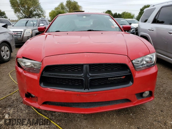 2013 Dodge Charger SXT z VIN 2C3CDXJG3DH555942, wystawiony jako Copart lot #72277534 z przebiegiem 163 941 mil mil oraz Szkoda całkowita • Salvage title. Historia ofert i sprzedaży dostępna na DreamBid. Obrazek 5.