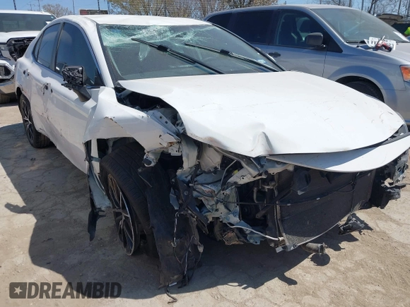 2023 Toyota Camry SE z VIN 4T1G11AK1PU774077, wystawiony jako IAAI lot #41747862 z przebiegiem 63 106 mil mil oraz . Historia ofert i sprzedaży dostępna na DreamBid. Obrazek 6.