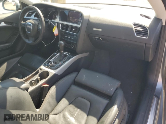 2011 Audi A5 Premium Plus z VIN WAULFAFR9BA049683, wystawiony jako Copart lot #56586245 z przebiegiem 49 133 mil mil oraz Szkoda całkowita • Salvage title. Historia ofert i sprzedaży dostępna na DreamBid. Obrazek 8.
