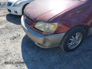 2001 Toyota Sienna LE with VIN 4T3ZF13C61U336492, listed as a IAAI auction lot 41896586 with 191,571 mi miles. Bid and sale history available at carsss.com. Image 6.
