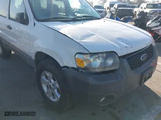 2007 Ford Escape XLT with VIN 1FMCU03187KA65050, listed as a IAAI auction lot 41642057 with 182,599 mi miles. Bid and sale history available at carsss.com. Image 12.