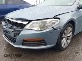 2012 Volkswagen CC Sport with VIN WVWMN7AN5CE541820, listed as a IAAI auction lot 41709393 with 98,459 mi miles. Bid and sale history available at carsss.com. Image 12.