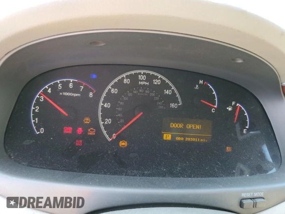2006 Hyundai Azera SE with VIN KMHFC46F46A034316, listed as a Copart auction lot 61857655 with 203,011 mi miles and Salvage title. Bid and sale history available at DreamBid. Image 9.