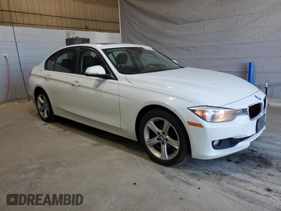 2014 BMW 3 Series 328i xDrive with VIN WBA3B5C50EP652348, listed as a Copart auction lot 62540855 with 160,553 mi miles and Clean title. Bid and sale history available at DreamBid. Image 4.