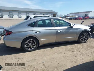 2020 Hyundai Sonata SEL z VIN 5NPEF4JA2LH060078, wystawiony jako IAAI lot #41830034 z przebiegiem 28 611 mil mil oraz . Historia ofert i sprzedaży dostępna na DreamBid. Obrazek 14.
