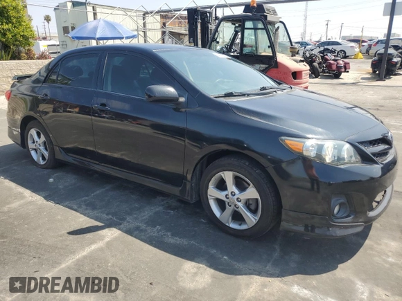 2013 Toyota Corolla L with VIN 5YFBU4EE9DP133943, listed as a Copart auction lot 54253225 with 135,512 mi miles and Salvage Title. Bid and sale history available at DreamBid. Image 4.