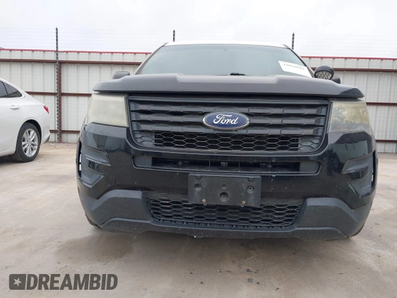 2016 Ford Utility Police Interceptor with VIN 1FM5K8AR9GGB44638, listed as a IAAI auction lot 42020602 with 136,518 mi miles. Bid and sale history available at carsss.com. Image 6.