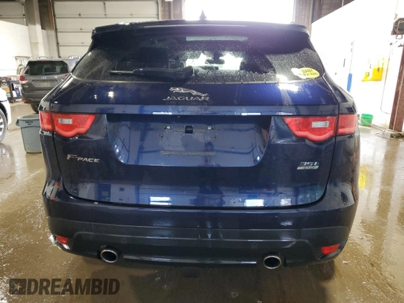 2017 Jaguar F-Pace 35t R-Sport z VIN SADCL2BV5HA495511, wystawiony jako Copart lot #61014195 z przebiegiem 50 143 mil mil oraz Szkoda całkowita • Salvage title. Historia ofert i sprzedaży dostępna na DreamBid. Obrazek 6.