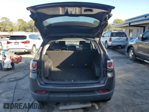 2019 Jeep Compass Altitude with VIN 3C4NJCBB4KT789164, listed as a Copart auction lot 44864535 with 174,406 mi miles and Non Repairable. Bid and sale history available at carsss.com. Image 6.