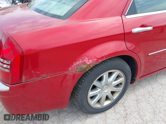 2007 Chrysler 300 C with VIN 2C3KA63H57H684368, listed as a IAAI auction lot 42144972 with 117,478 mi miles. Bid and sale history available at carsss.com. Image 6.
