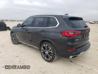 2021 BMW X5 sDrive40i with VIN 5UXCR4C09M9F79014, listed as a Copart auction lot 43667255 with 54,431 mi miles and Salvage Title. Bid and sale history available at carsss.com. Image 2.