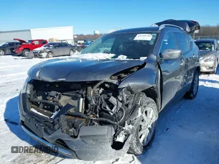 2018 Nissan Rogue SV z VIN KNMAT2MV9JP591094, wystawiony jako IAAI lot #41318760 z przebiegiem 174 551 mil mil oraz . Historia ofert i sprzedaży dostępna na DreamBid. Obrazek 17.