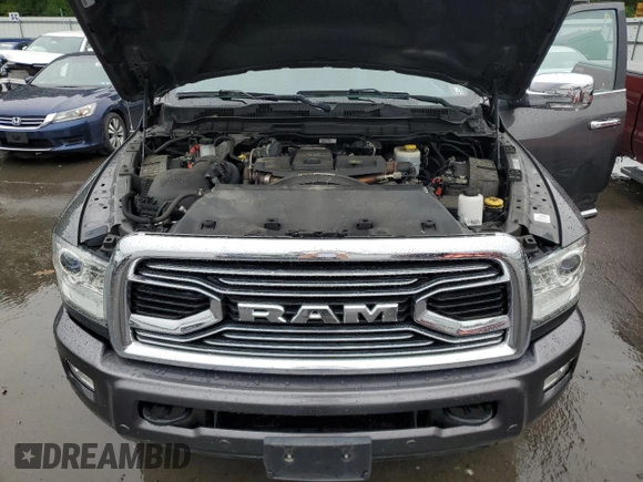 2018 Ram 2500 Limited z VIN 3C6UR5GL5JG289269, wystawiony jako Copart lot #59324035 z przebiegiem 94 266 mil mil oraz Szkoda całkowita • Salvage title. Historia ofert i sprzedaży dostępna na DreamBid. Obrazek 11.
