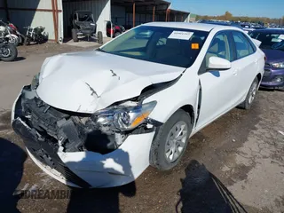 2015 Toyota Camry XLE with VIN 4T1BF1FK7FU023620, listed as a IAAI auction lot 40901262 with 122,968 mi miles. Bid and sale history available at carsss.com. Image 17.