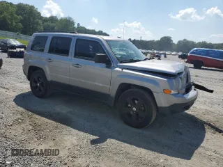 2016 Jeep Patriot Sport with VIN 1C4NJRBB2GD511783, listed as a Copart auction lot 62000425 with 96,260 mi miles and Salvage title. Bid and sale history available at DreamBid. Image 4.