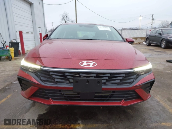 2025 Hyundai Elantra SEL Convenience z VIN KMHLS4DG4SU881217, wystawiony jako IAAI lot #41172300 z przebiegiem 1 418 mil mil oraz . Historia ofert i sprzedaży dostępna na DreamBid. Obrazek 12.