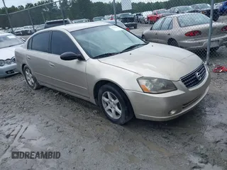 2005 Nissan Altima S z VIN 1N4AL11D45C376411, wystawiony jako IAAI lot #42496208 z przebiegiem 279 965 mil mil oraz . Historia ofert i sprzedaży dostępna na DreamBid. Obrazek 1.
