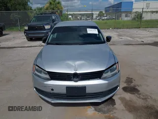 2014 Volkswagen Jetta S with VIN 3VW2K7AJ0EM293919, listed as a IAAI auction lot 42607936 with 189,681 mi miles and . Bid and sale history available at DreamBid. Image 6.
