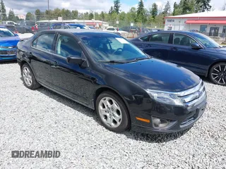 2010 Ford Fusion SE z VIN 3FAHP0HA5AR253057, wystawiony jako IAAI lot #42349166 z przebiegiem 120 321 mil mil oraz . Historia ofert i sprzedaży dostępna na DreamBid. Obrazek 1.