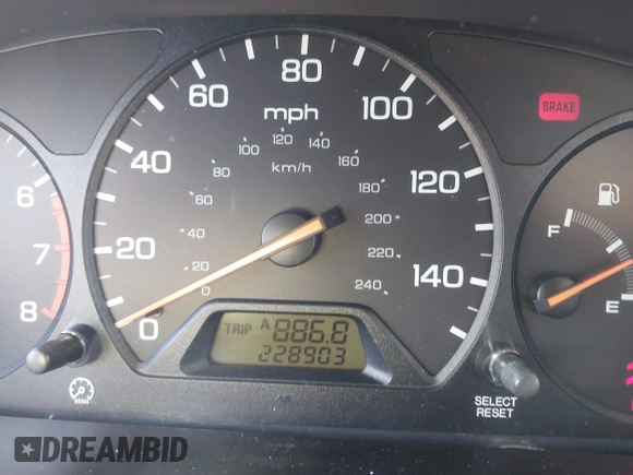 1998 Honda Accord LX z VIN 1HGCG5641WA215469, wystawiony jako IAAI lot #41801430 z przebiegiem 228 903 mil mil oraz . Historia ofert i sprzedaży dostępna na DreamBid. Obrazek 7.