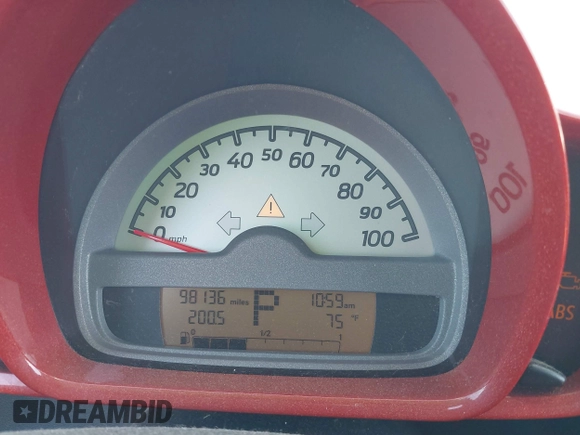 2008 Smart fortwo Pure with VIN WMEEJ31X78K180398, listed as a IAAI auction lot 42193886 with 98,136 mi miles and . Bid and sale history available at DreamBid. Image 7.