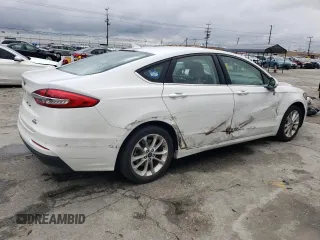 2020 Ford Fusion SE z VIN 3FA6P0LU2LR249589, wystawiony jako Copart lot #48800935 z przebiegiem 50 822 mil mil oraz Szkoda całkowita • Salvage title. Historia ofert i sprzedaży dostępna na DreamBid. Obrazek 3.