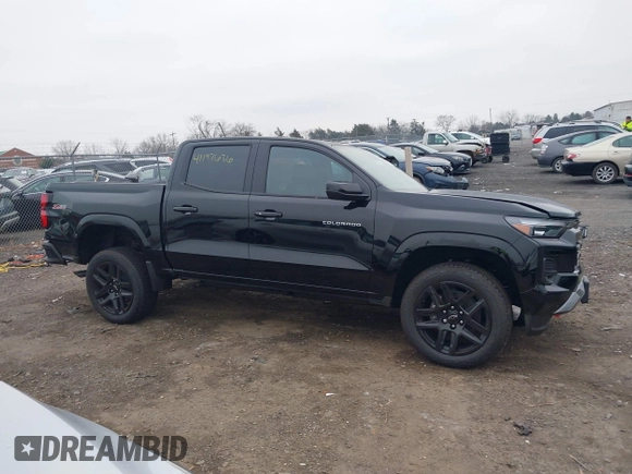 2024 Chevrolet Colorado 4WD Z71 with VIN 1GCPTDEK1R1300919, listed as a IAAI auction lot 41197636 with 536 mi miles. Bid and sale history available at carsss.com. Image 13.