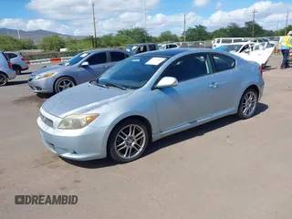 2005 Scion tC z VIN JTKDE177450055224, wystawiony jako IAAI lot #41993183 z przebiegiem 82 697 mil mil oraz . Historia ofert i sprzedaży dostępna na DreamBid. Obrazek 2.