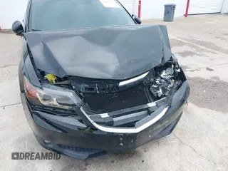 2013 Acura ILX Tech Pkg with VIN 19VDE1F72DE013609, listed as a IAAI auction lot 41984514 with 124,157 mi miles. Bid and sale history available at carsss.com. Image 6.
