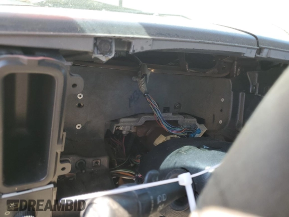 2003 Chevrolet Suburban LT with VIN 3GNEC16Z03G101118, listed as a Copart auction lot 56486765 with Not provided miles and Salvage title. Bid and sale history available at DreamBid. Image 9.